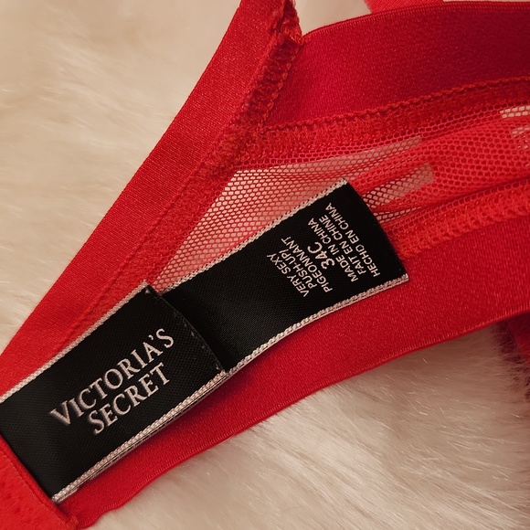 Victoria's Secret Bra - Picture 3 of 3